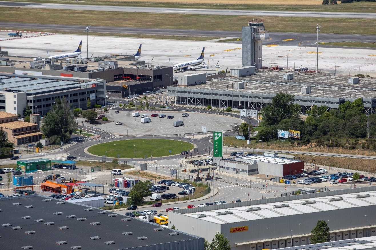 CIMALSA posa a lloguer una nau industrial i una zona d'aparcament a la CIM la Selva